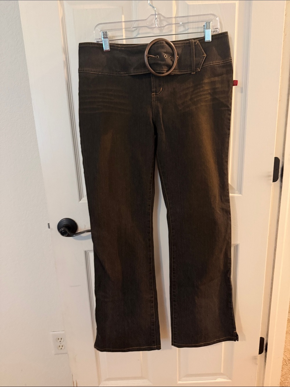 Y2K vintage Women’s Boot Cut Jeans with Decorative Round Belt